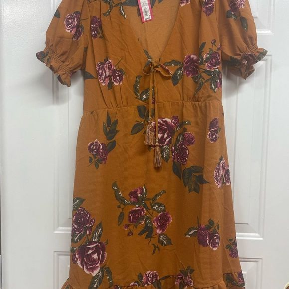 Women’s xhilaration Floral minidress - Picture 2 of 9